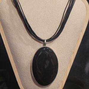 Black Oval Pendant Necklace - Women Jewelry